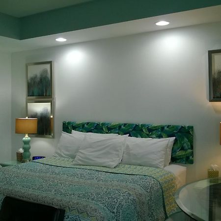 Miami Motel Кенъндейгуа Екстериор снимка
